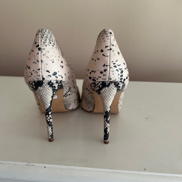 Steve Madden Black and White Snake Print Women's Heels - Picture 3 of 5